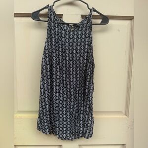 ⭐️black halter tank top with keyhole back